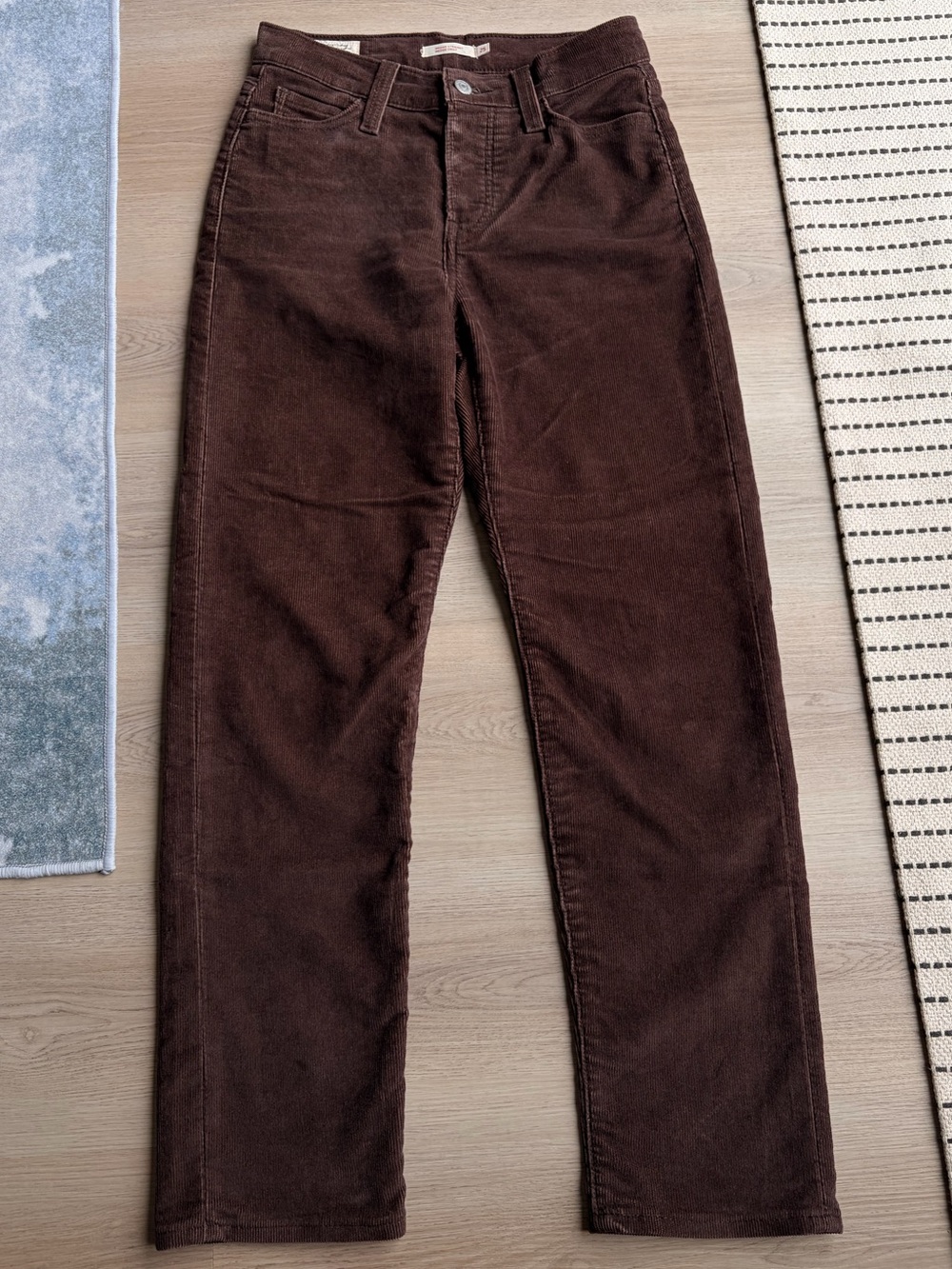 Levi’s Wedgie Straight Corduroy Pants - Chocolate Brown - Size 25